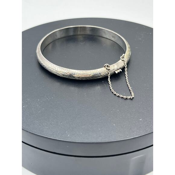 Vintage Sterling Silver Etched Engraved Thin Hinged Safety Chain Bangle Bracelet - Picture 2 of 10